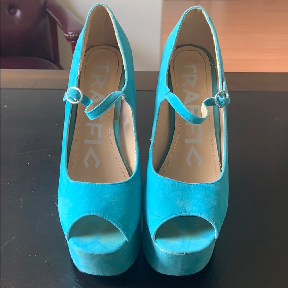 High platform turquoise shoes